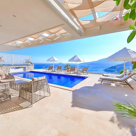 Sleeps 8 Pool Air Con Wifi *