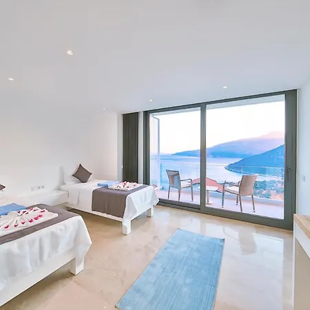 ヴィラ Sleeps 8 Pool Air Con Wifi カルカン