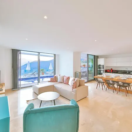 Sleeps 8 Pool Air Con Wifi Βίλα Καλκάν
